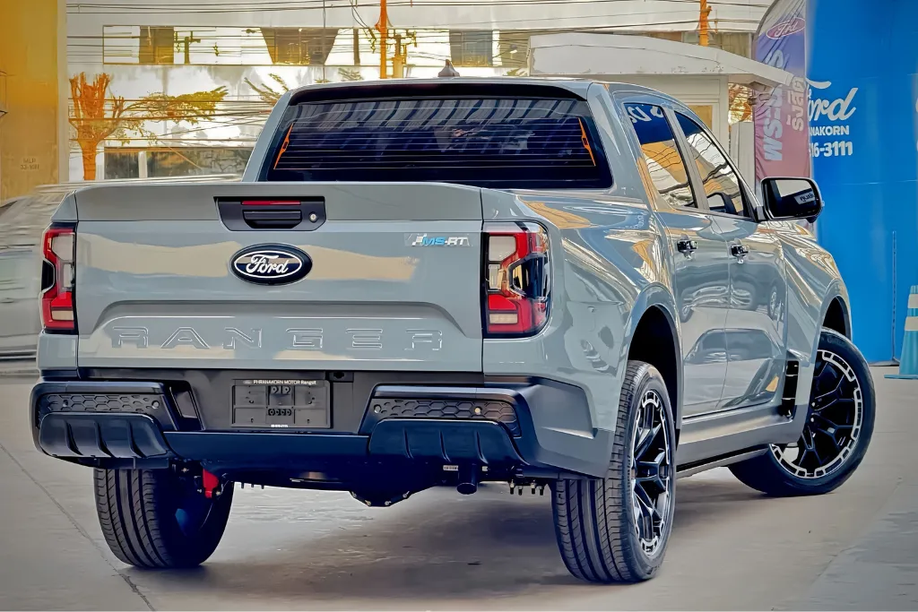 Ford Ranger MS-RT ข้างหลัง