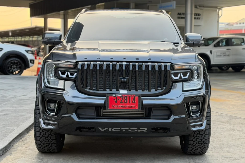 Ford Everest active สีเทา Victor กระจังหน้า Victor