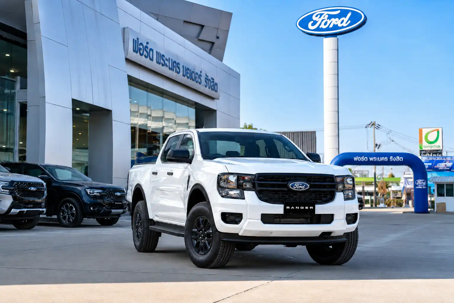 Ford Ranger DBL XL+ 4x2 10AT 2026 สีขาว Arctic White ด้านหน้า