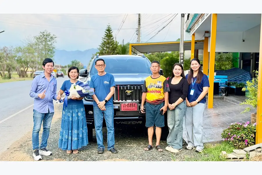 ลูกค้ารับมอบรถ Ford คันใหม่กับคุณซีนและทีมงานฟอร์ดพระนครรังสิต ภาพที่ 3