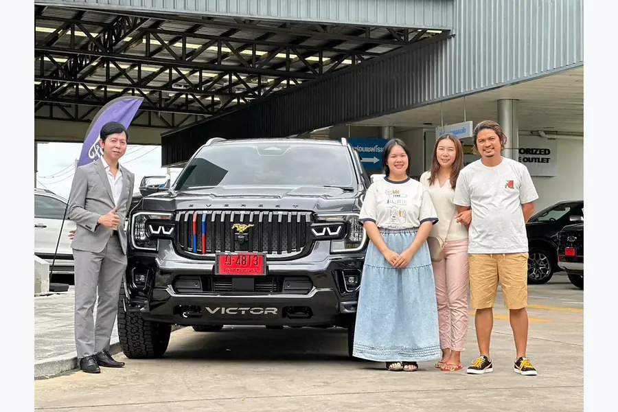 ลูกค้ารับมอบรถ Ford คันใหม่กับคุณซีนและทีมงานฟอร์ดพระนครรังสิต ภาพที่ 7